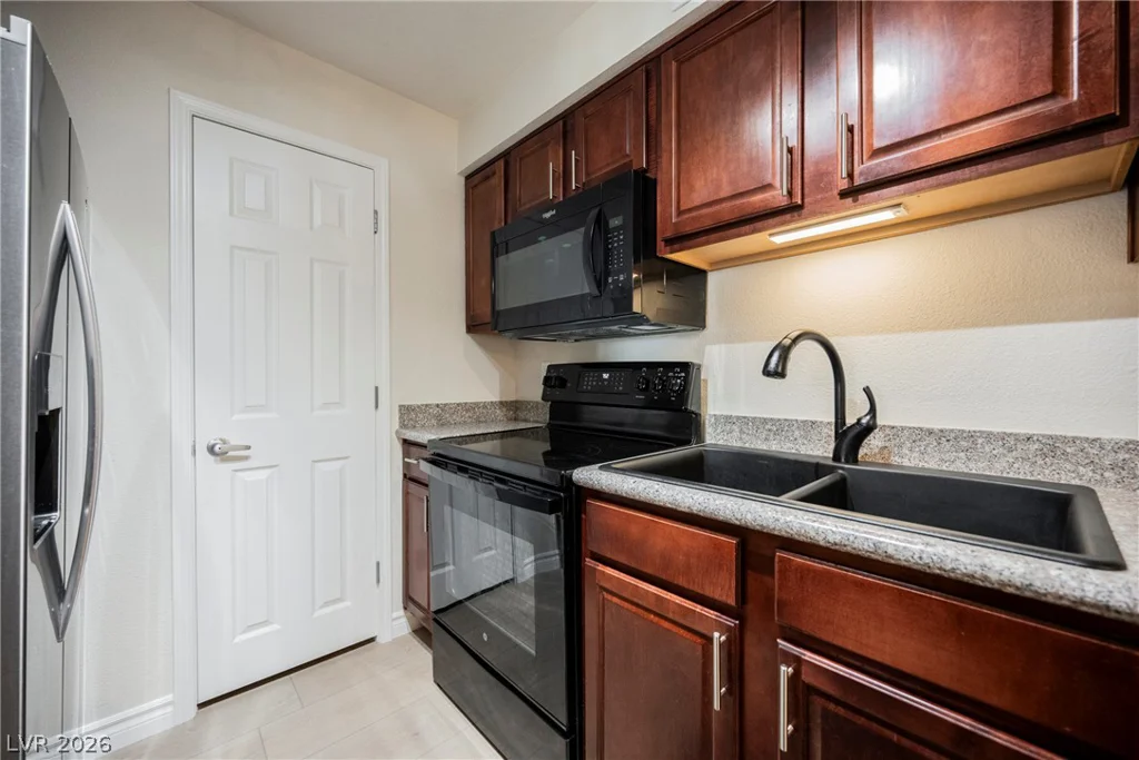 2451 Rainbow, Las Vegas, NV 89108