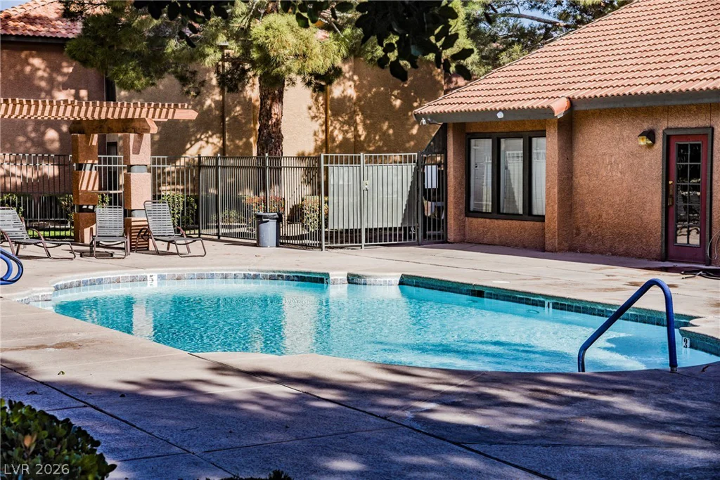 2451 Rainbow, Las Vegas, NV 89108