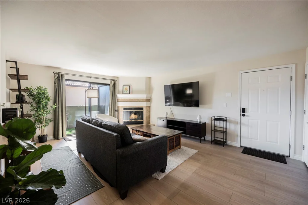 2451 Rainbow, Las Vegas, NV 89108
