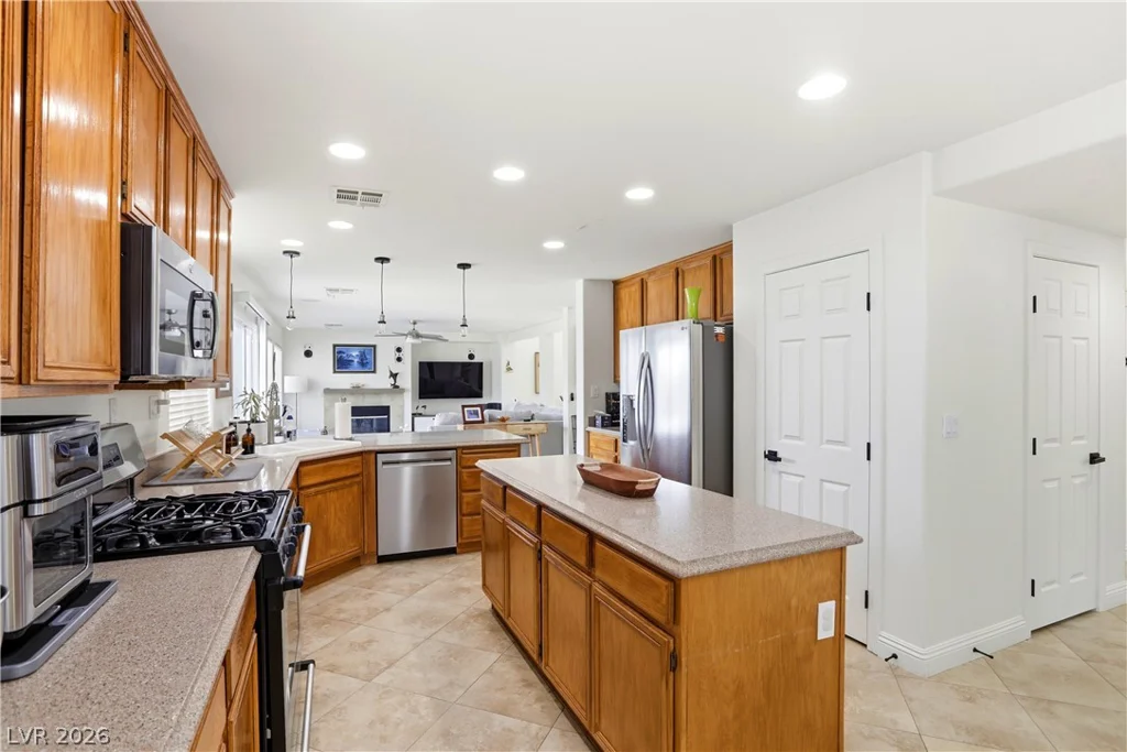 6316 Coyote Valley, North Las Vegas, NV 89084