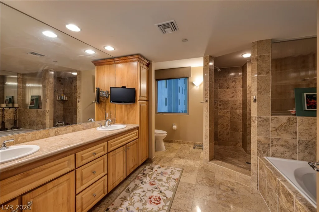 360 Desert Inn, Las Vegas, NV 89109