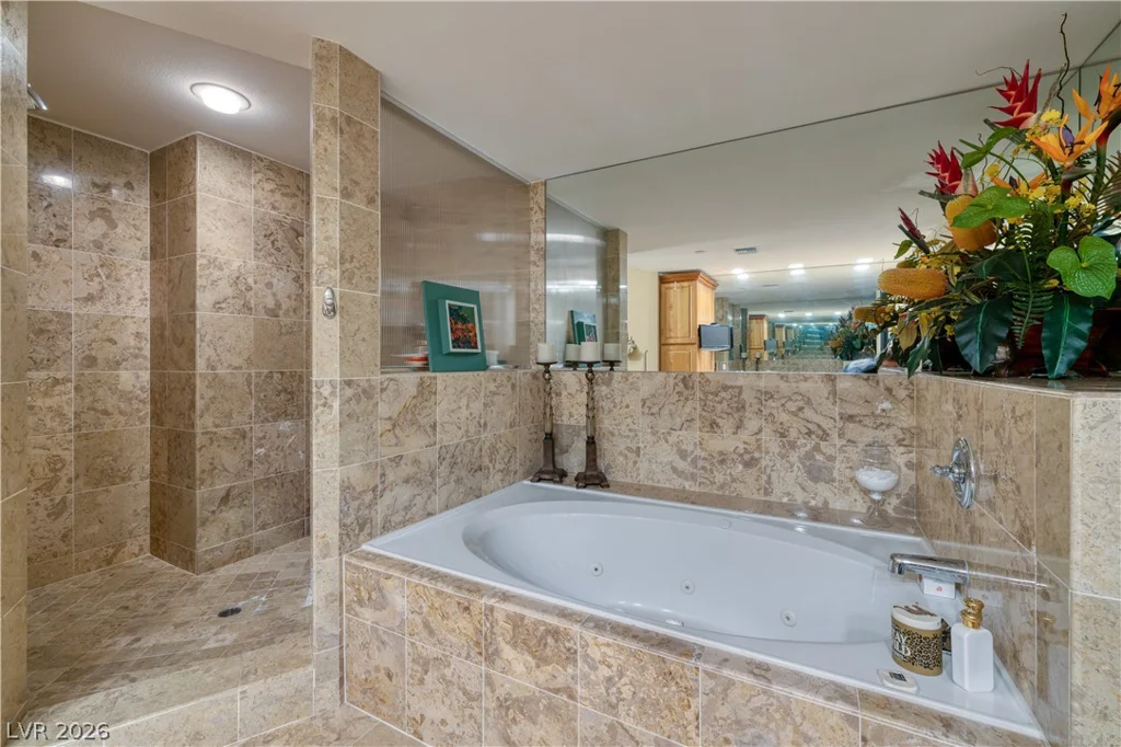 360 Desert Inn, Las Vegas, NV 89109
