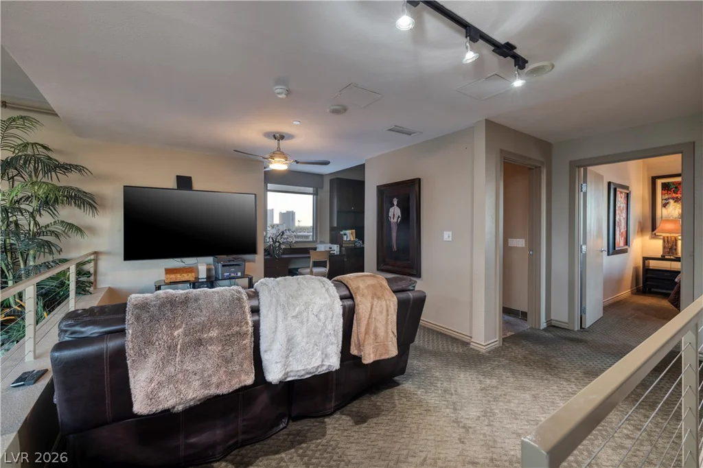 360 Desert Inn, Las Vegas, NV 89109