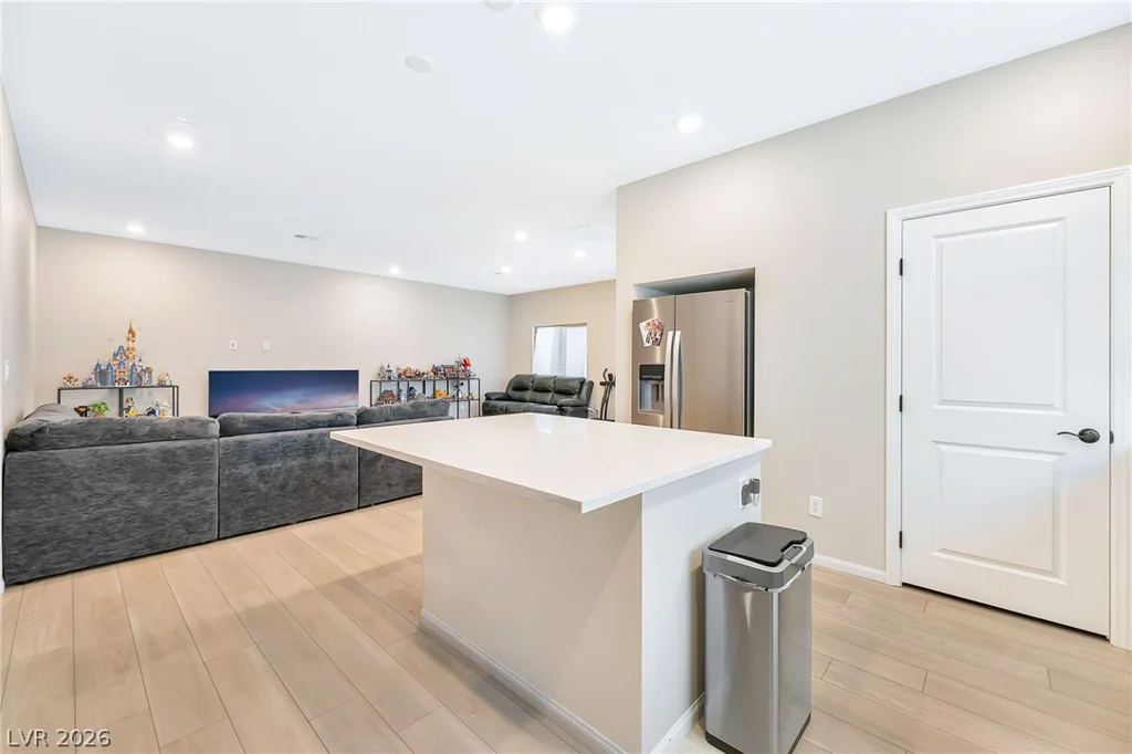 10201 Beckenham Hills, Las Vegas, NV 89141
