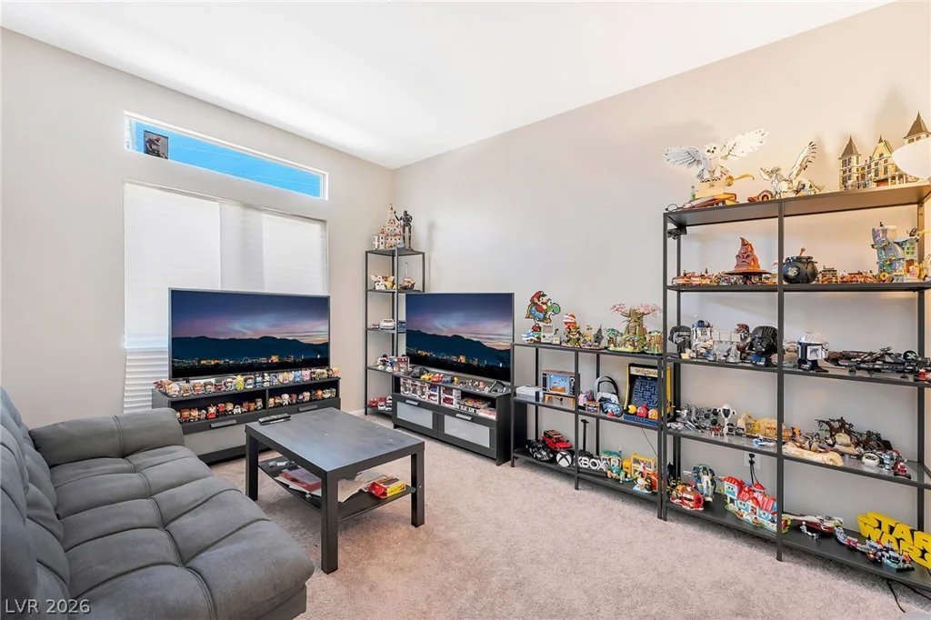 10201 Beckenham Hills, Las Vegas, NV 89141
