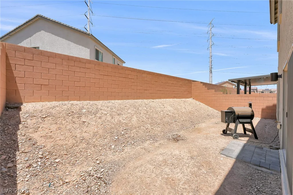 10201 Beckenham Hills, Las Vegas, NV 89141