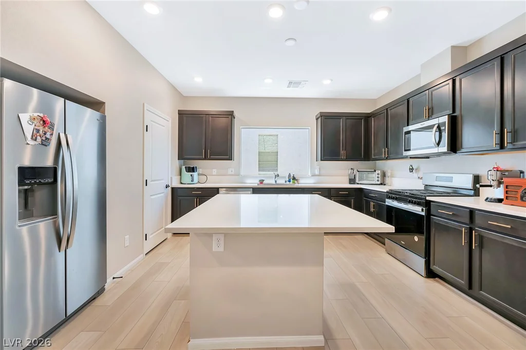 10201 Beckenham Hills, Las Vegas, NV 89141