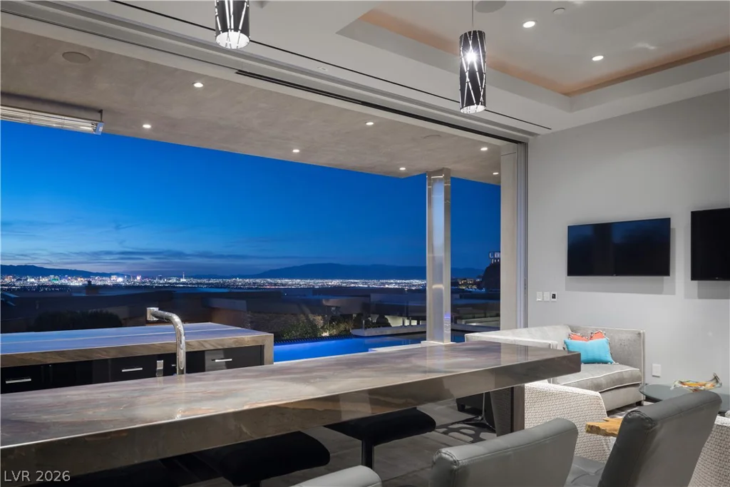 677 Tranquil Rim, Henderson, NV 89012