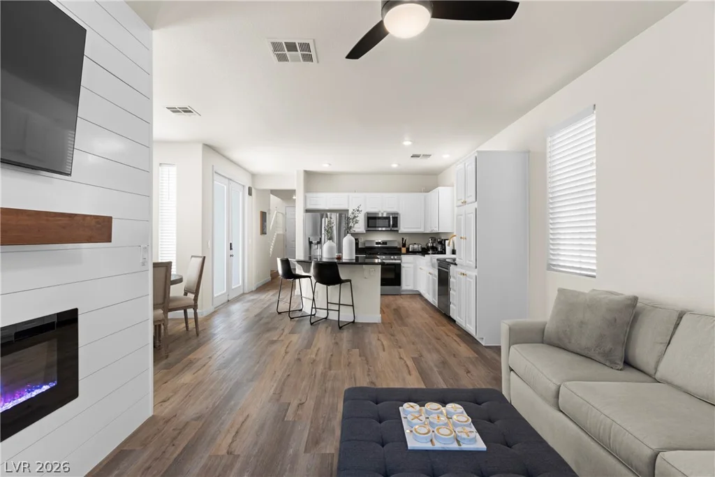 10242 Garden State, Las Vegas, NV 89135