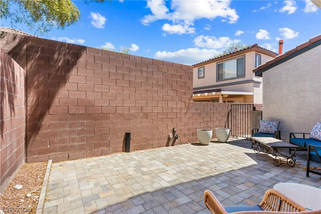 10242 Garden State, Las Vegas, NV 89135