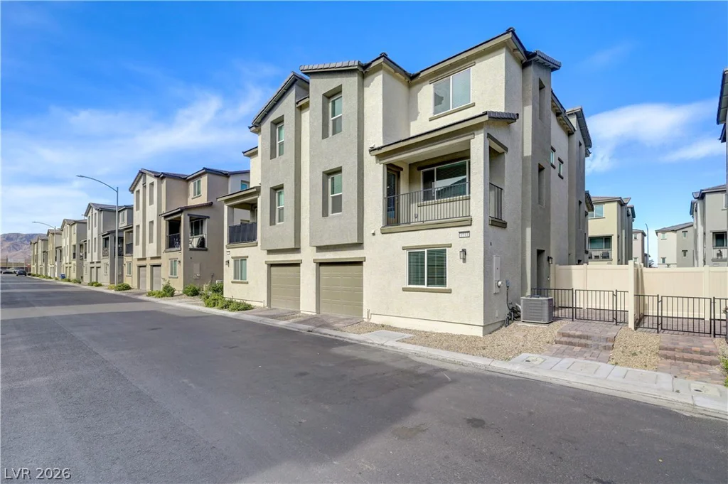 6944 Skyline Blue, North Las Vegas, NV 89086
