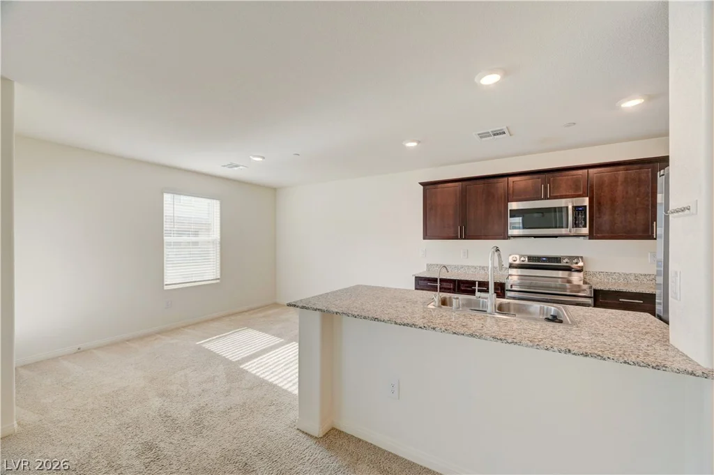 6944 Skyline Blue, North Las Vegas, NV 89086