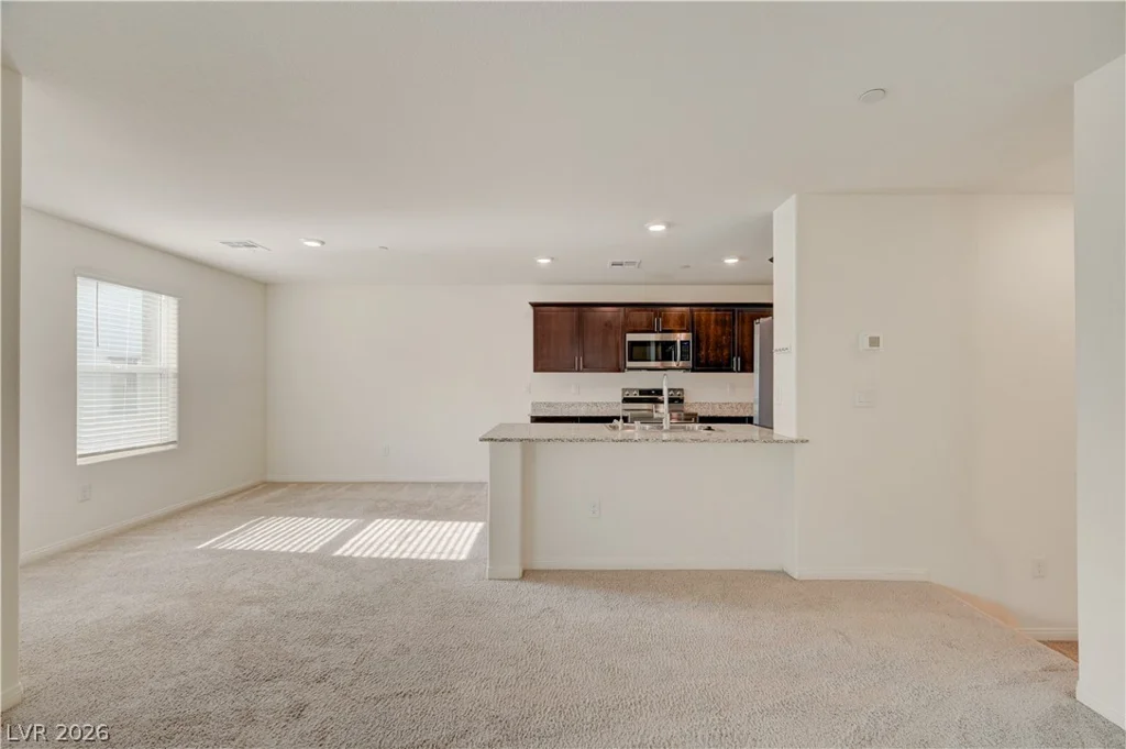 6944 Skyline Blue, North Las Vegas, NV 89086