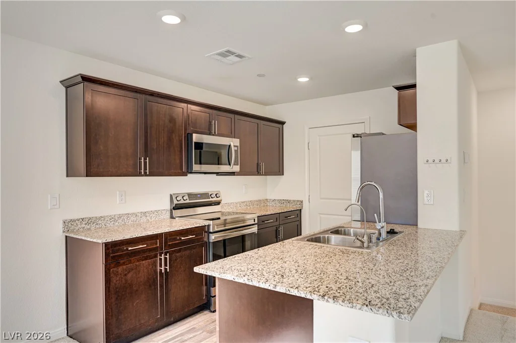 6944 Skyline Blue, North Las Vegas, NV 89086