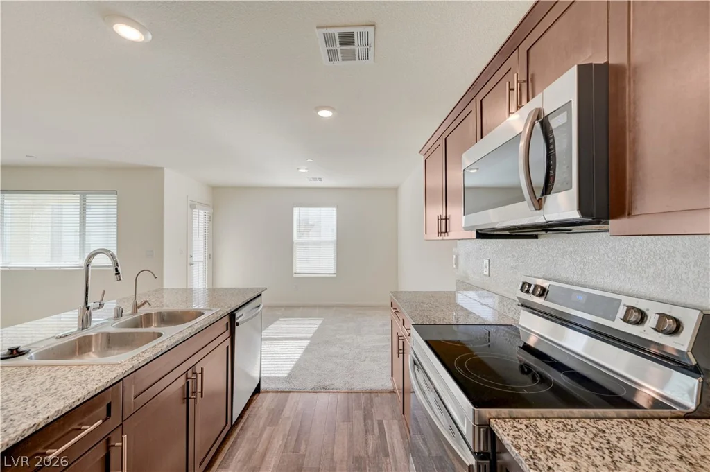 6944 Skyline Blue, North Las Vegas, NV 89086