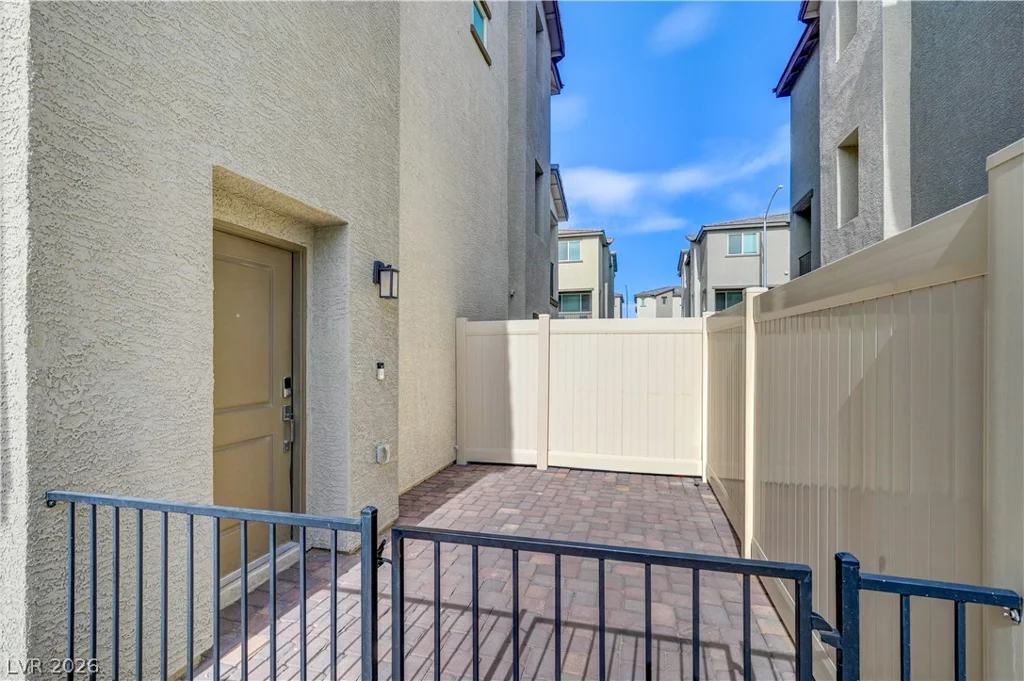 6944 Skyline Blue, North Las Vegas, NV 89086