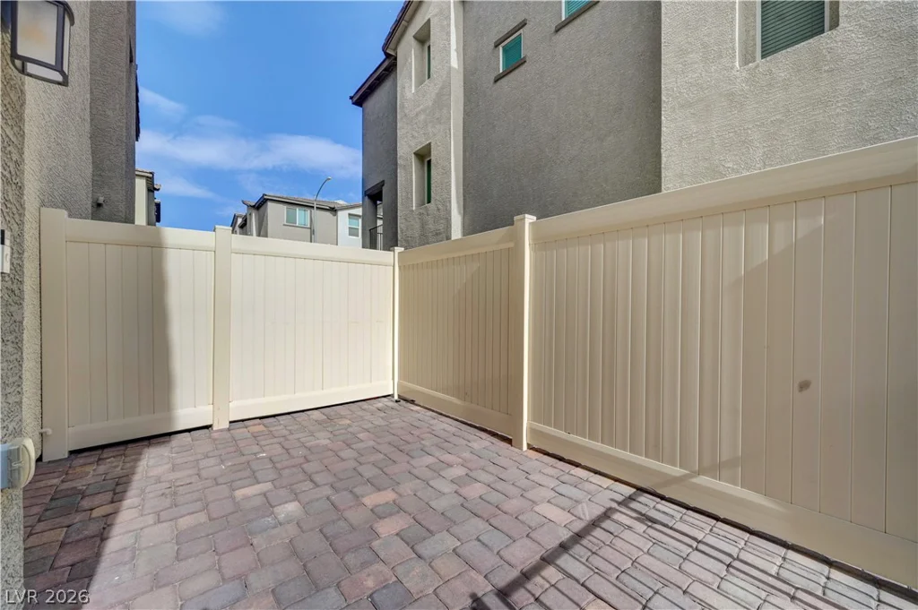 6944 Skyline Blue, North Las Vegas, NV 89086