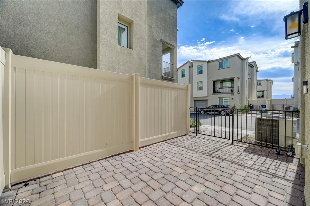 6944 Skyline Blue, North Las Vegas, NV 89086
