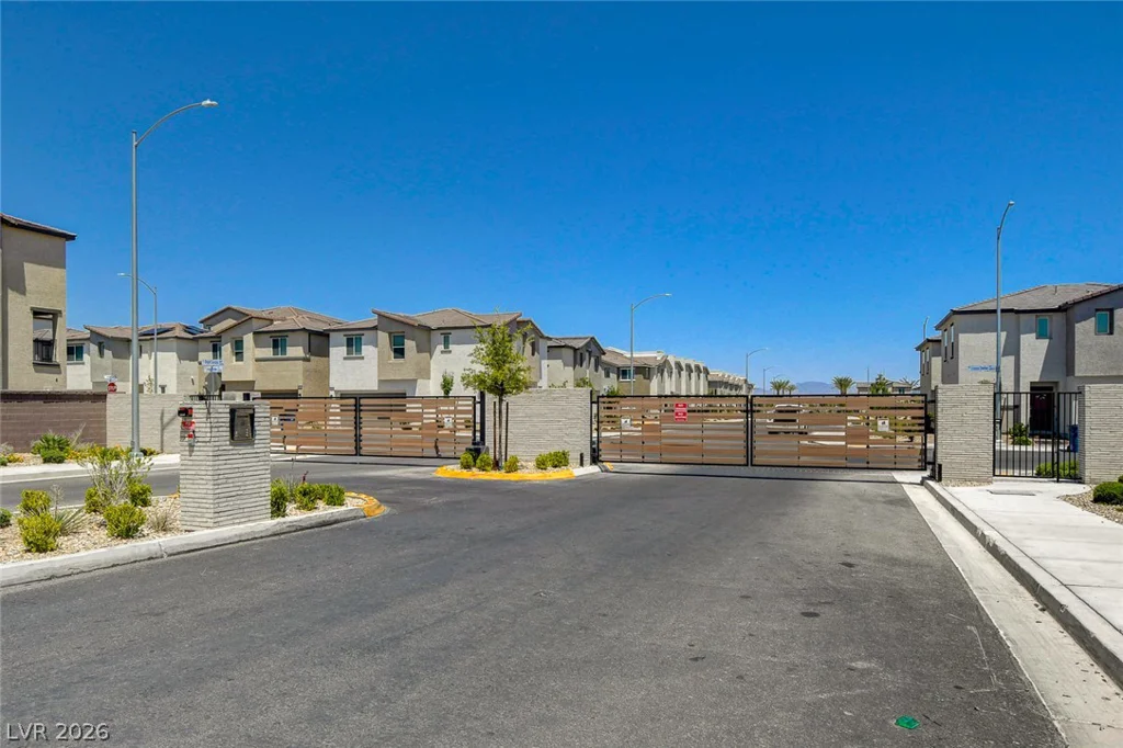 6944 Skyline Blue, North Las Vegas, NV 89086