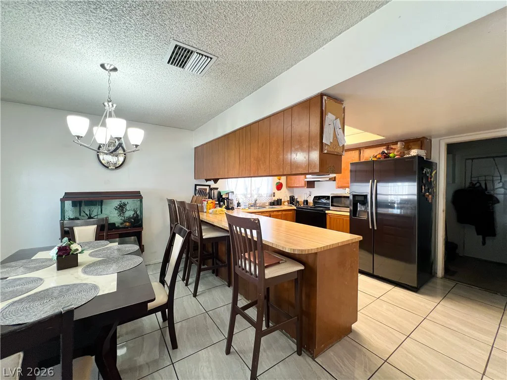 4458 Eureka, Las Vegas, NV 89103