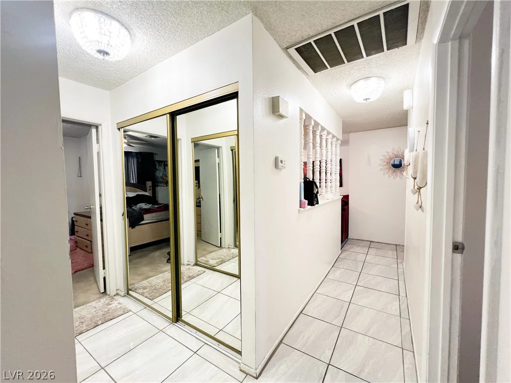 4458 Eureka, Las Vegas, NV 89103