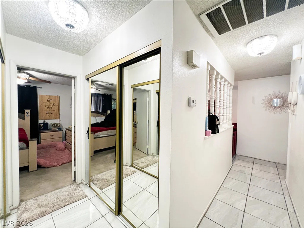 4458 Eureka, Las Vegas, NV 89103