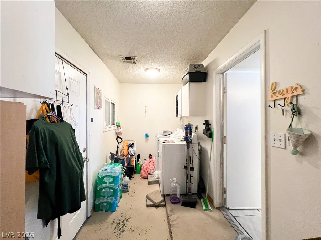 4458 Eureka, Las Vegas, NV 89103