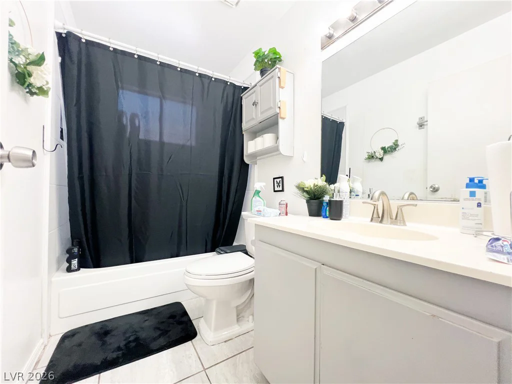 4458 Eureka, Las Vegas, NV 89103