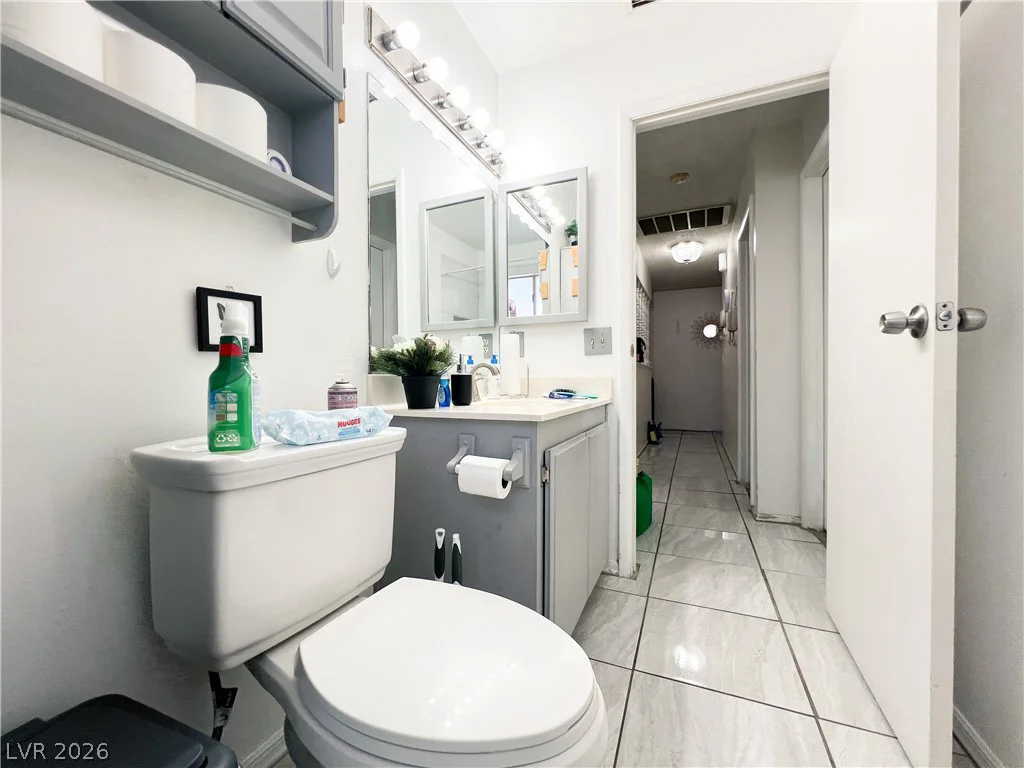 4458 Eureka, Las Vegas, NV 89103