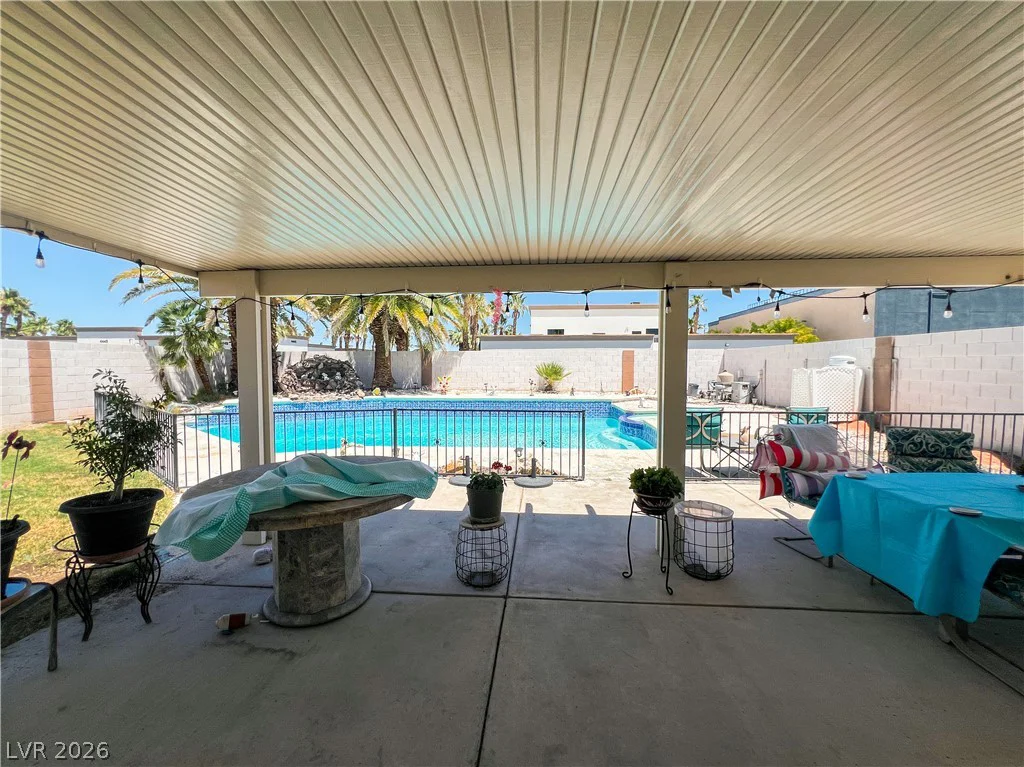 4458 Eureka, Las Vegas, NV 89103