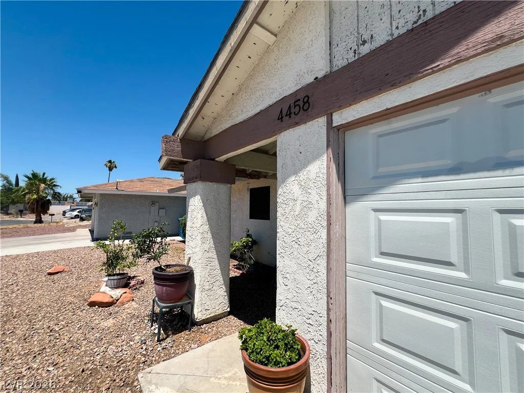 4458 Eureka, Las Vegas, NV 89103
