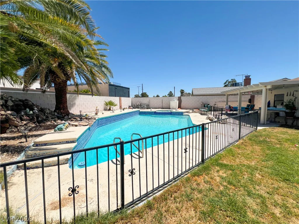 4458 Eureka, Las Vegas, NV 89103