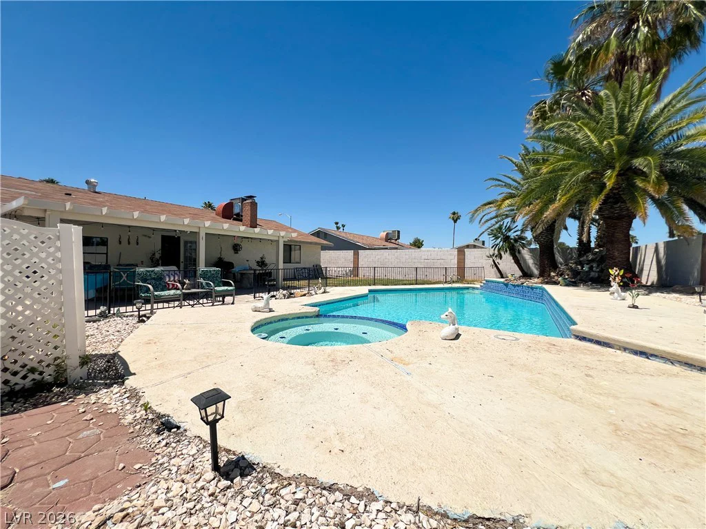 4458 Eureka, Las Vegas, NV 89103