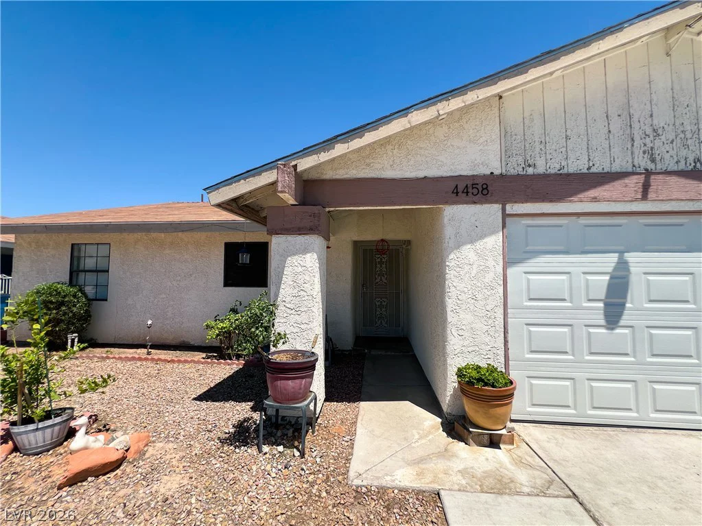 4458 Eureka, Las Vegas, NV 89103