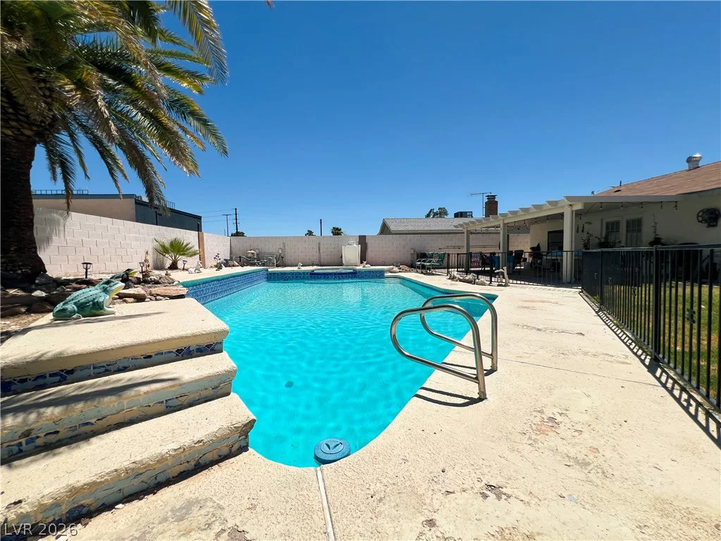 4458 Eureka, Las Vegas, NV 89103