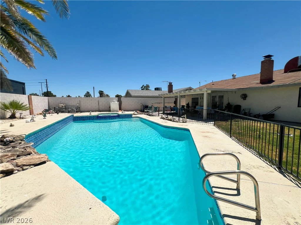 4458 Eureka, Las Vegas, NV 89103