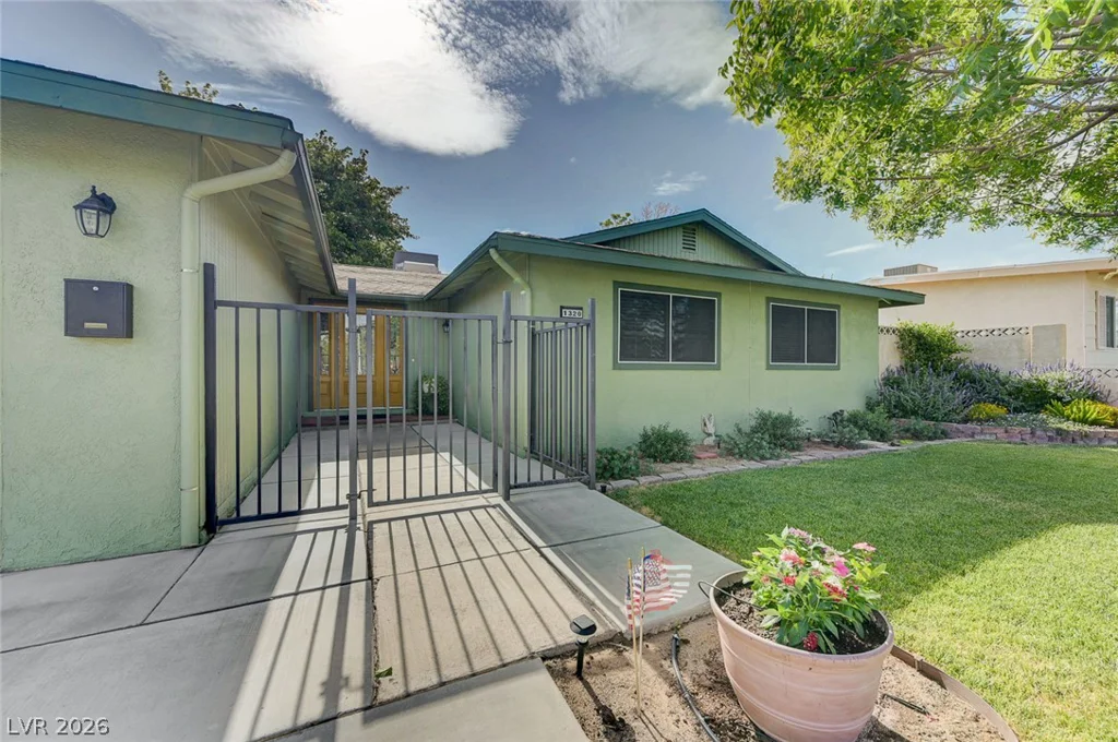 1320 Gloria, Boulder City, NV 89005