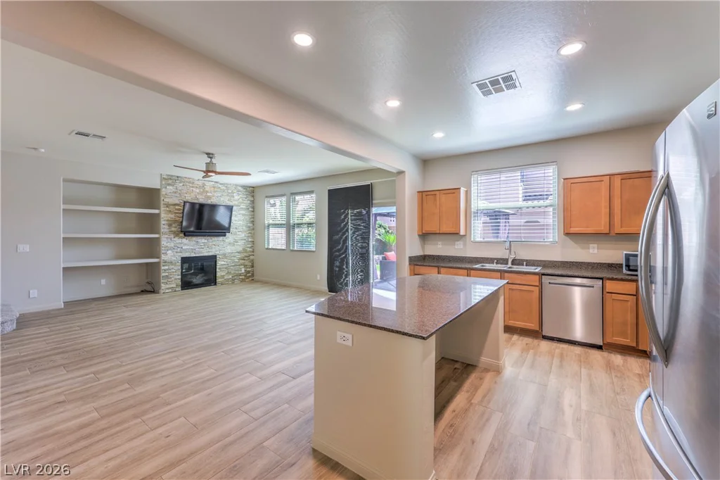 482 Eagle Glen, Las Vegas, NV 89148