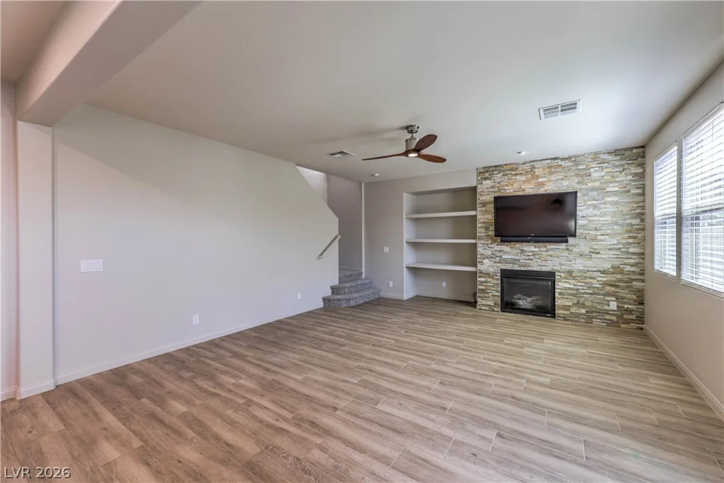482 Eagle Glen, Las Vegas, NV 89148