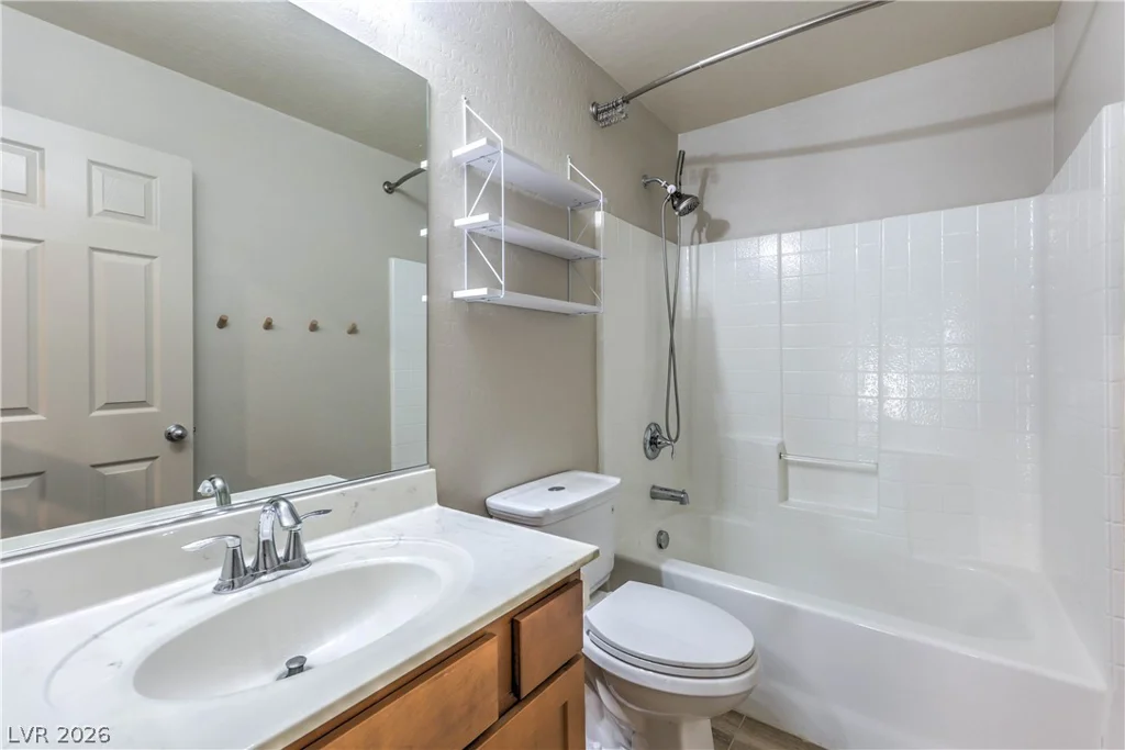 482 Eagle Glen, Las Vegas, NV 89148