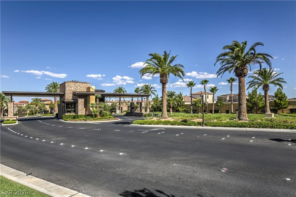 482 Eagle Glen, Las Vegas, NV 89148