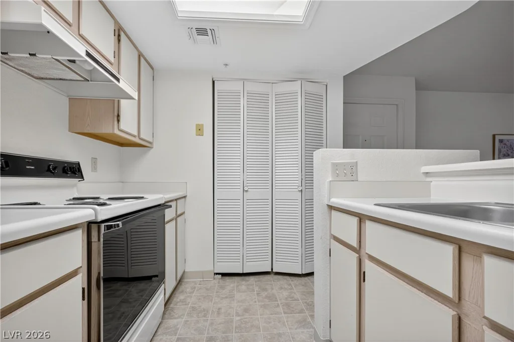 3550 Bay Sands, Laughlin, NV 89029