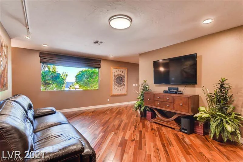 121 Mulberry, Henderson, NV 89015