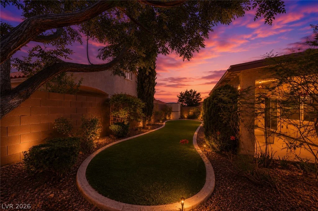 1647 Silver Slipper, Henderson, NV 89002