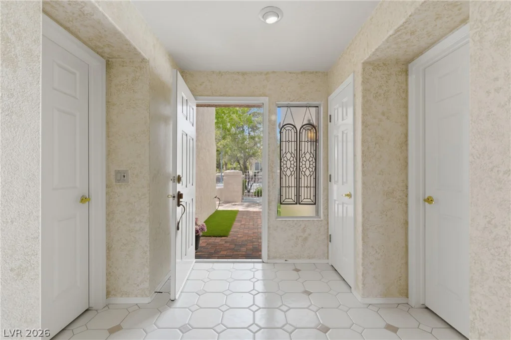 9024 Sundial, Las Vegas, NV 89134