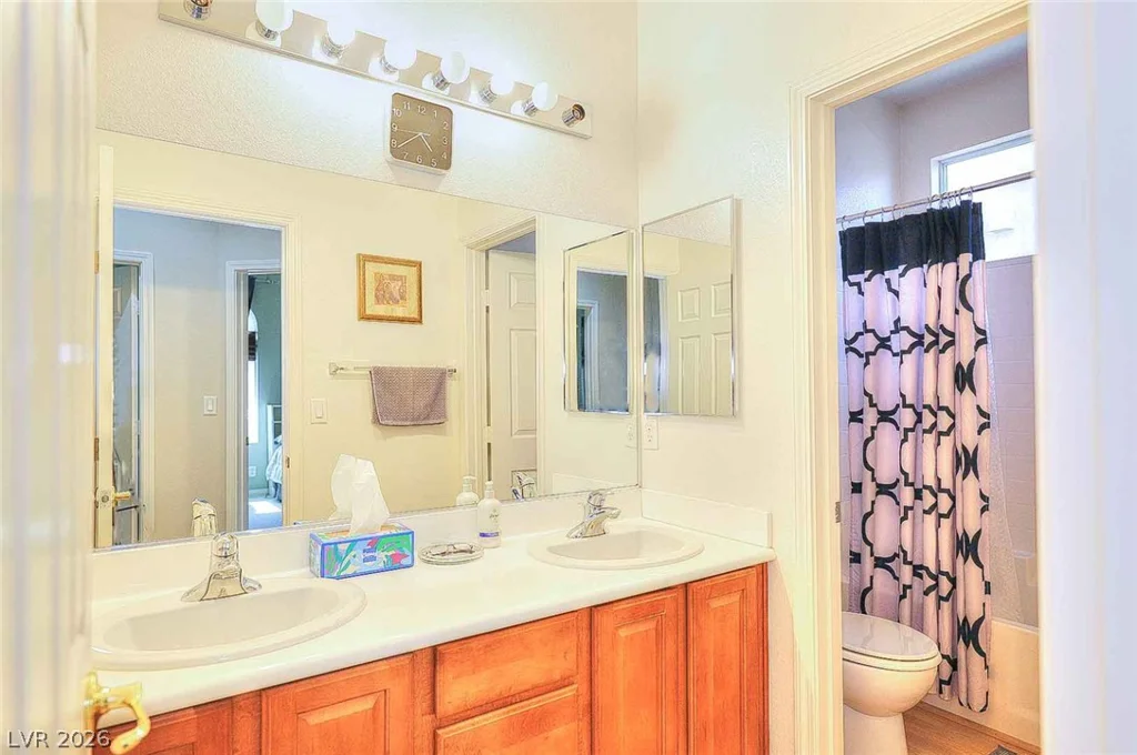 6536 Black Oaks, North Las Vegas, NV 89084
