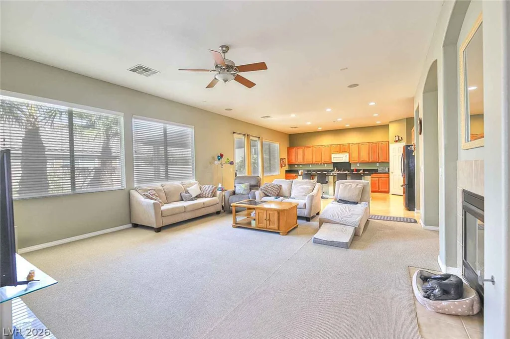 6536 Black Oaks, North Las Vegas, NV 89084