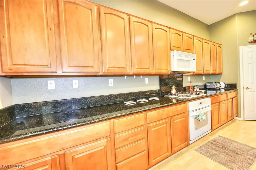 6536 Black Oaks, North Las Vegas, NV 89084