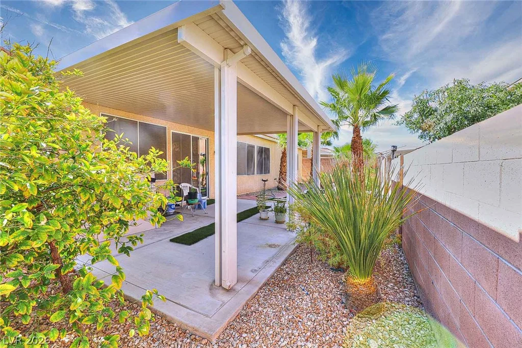 6536 Black Oaks, North Las Vegas, NV 89084