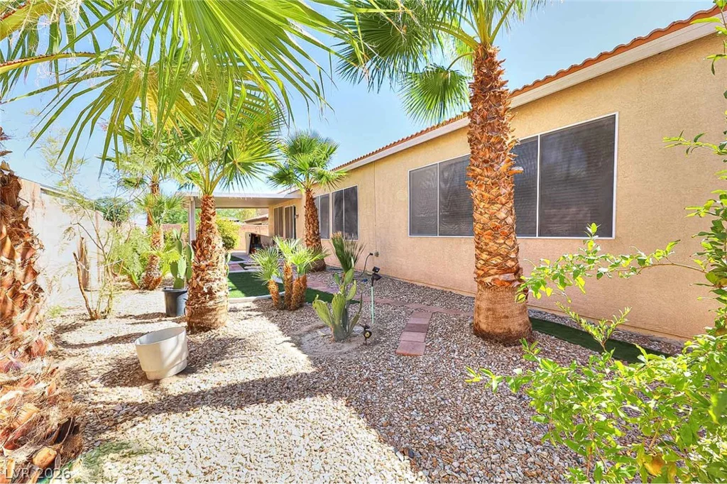 6536 Black Oaks, North Las Vegas, NV 89084